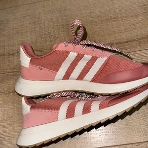adidas pink white kids 6.5
